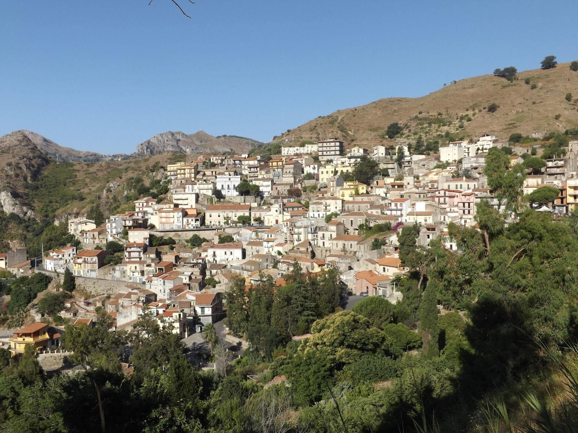 Albergo Diffuso Borgo Gallodoro Exterior foto